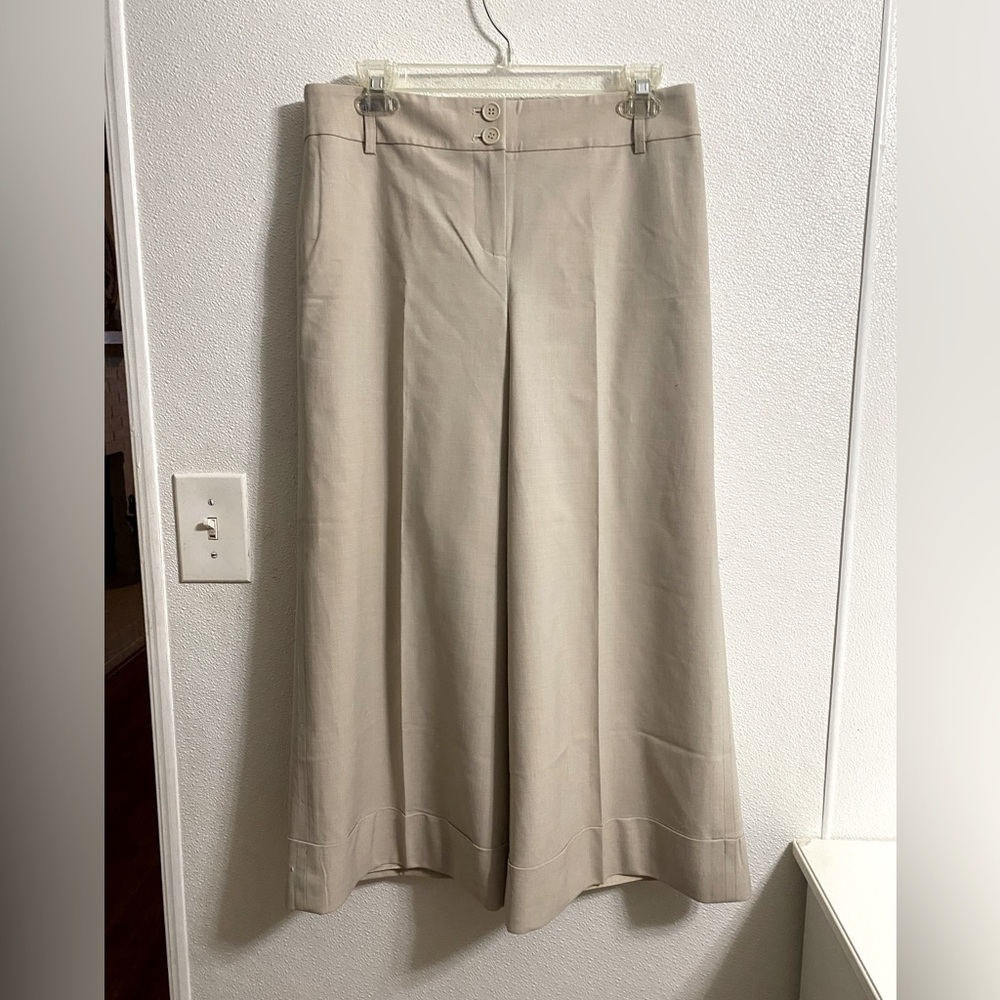 LOFT Ann wide legged Crop Capri Pants Women 6 Khaki Beige cuffed